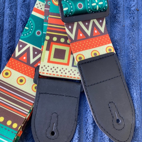 Groovy Guitar Strap - Picture 3 of 5